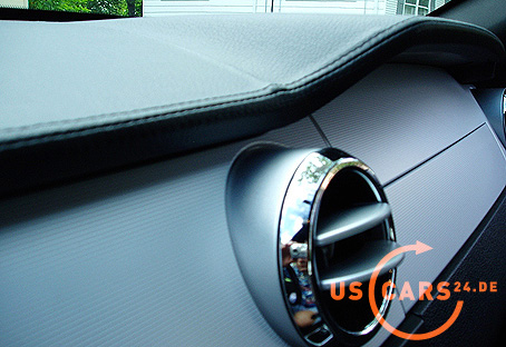 2007 FORD MUSTANG --- Lederbezogenes Armaturenbrett